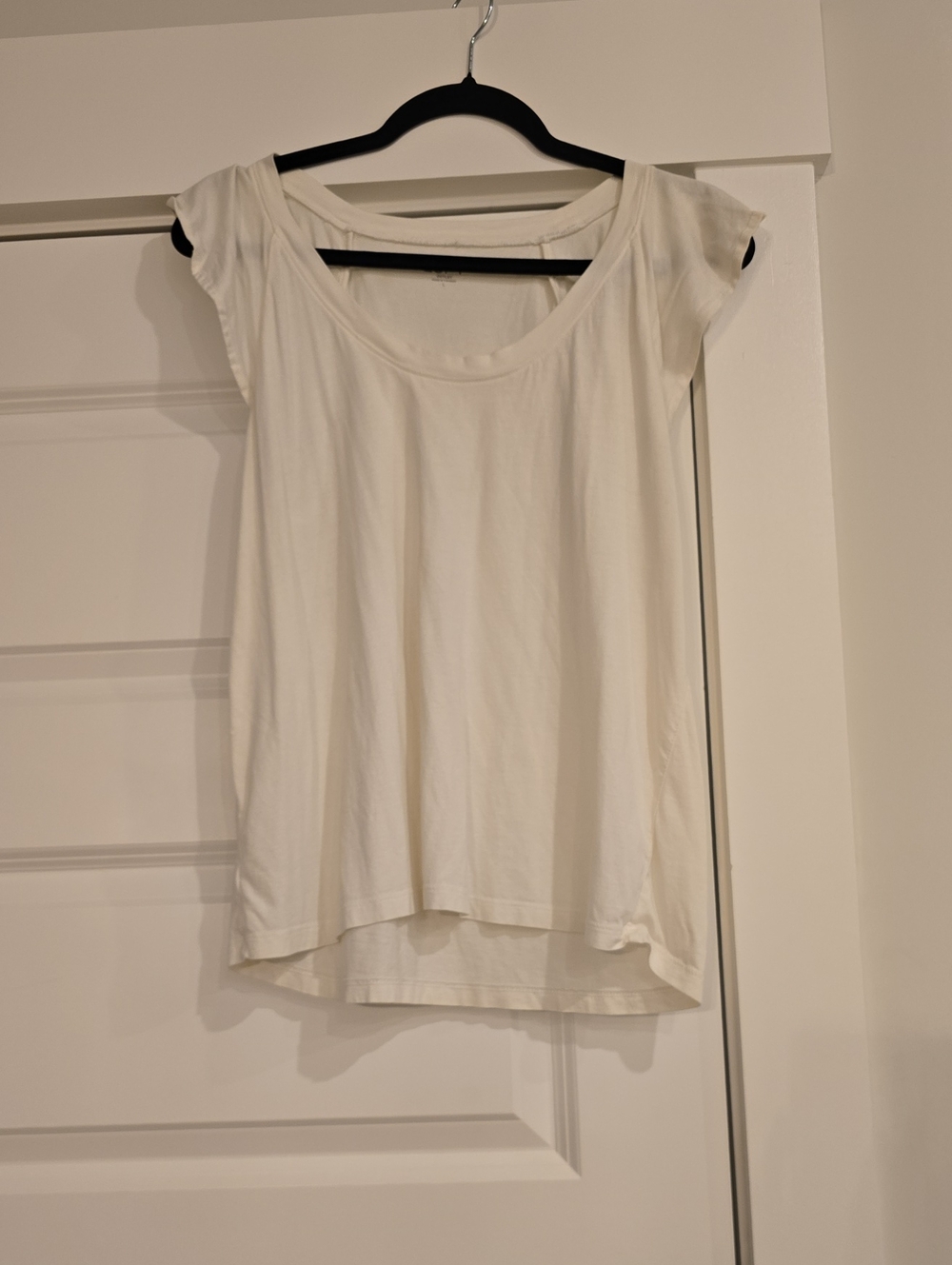 LOFT White Scoop Neck Cap Sleeve Tee